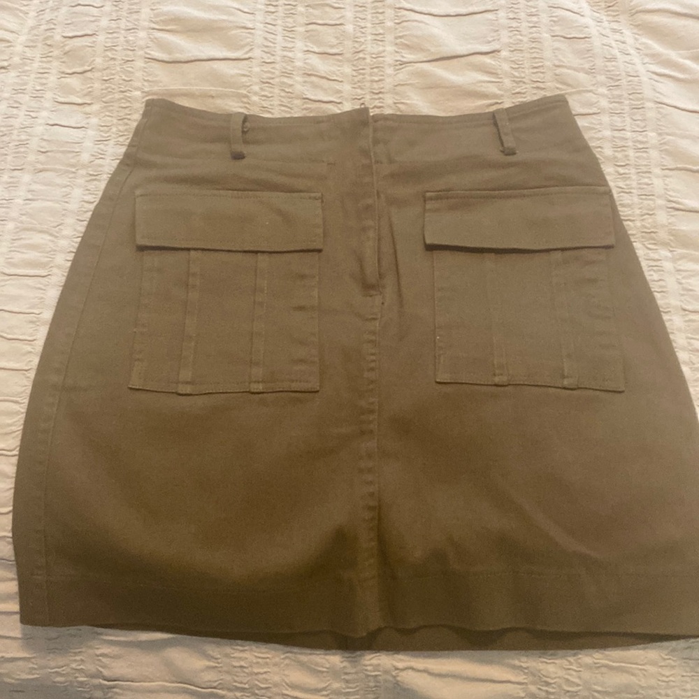 Mini skirt with front pockets